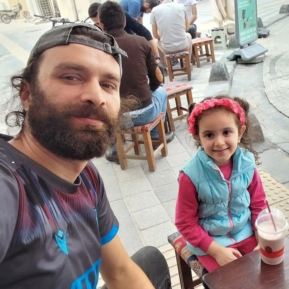 Kazada hayatını kaybeden baba ve kızı yan yana toprağa verildi