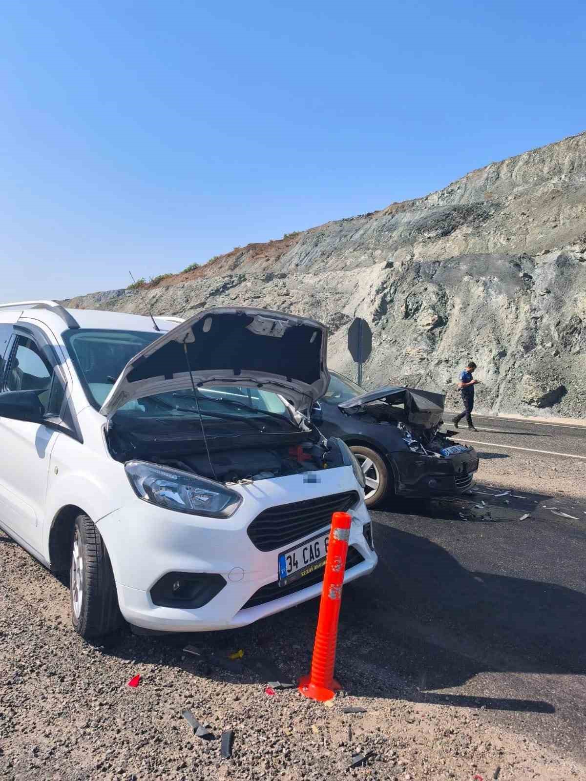 Elazığ zincirleme trafik kazası: 1 yaralı
