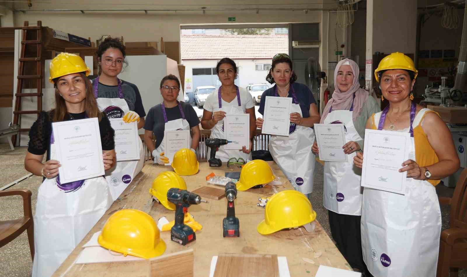 Muğlalı kadınlara boya, sıhhi tesisat ve marangozluk eğitimi
