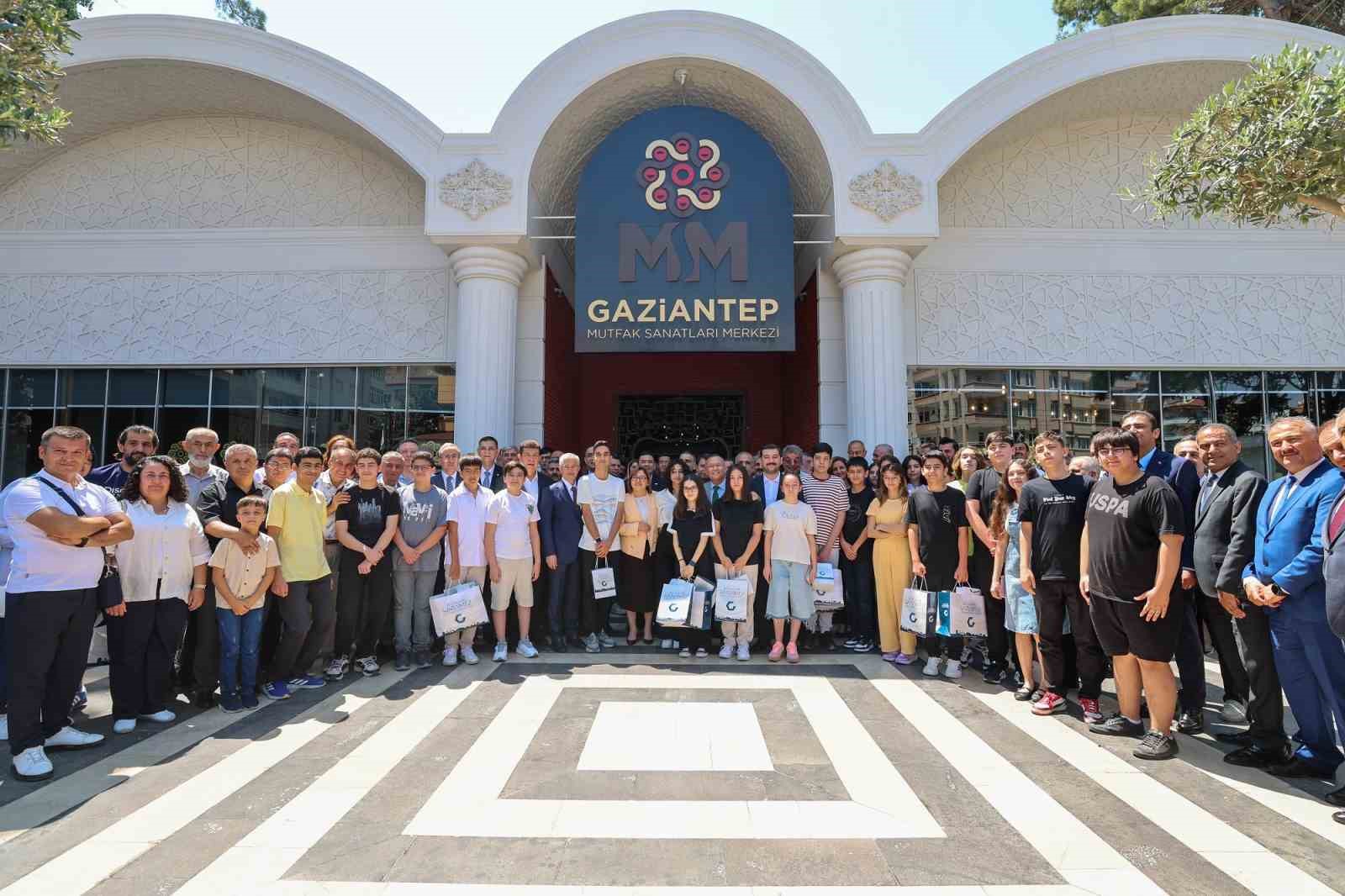 Gaziantep Büyükşehir’den "Gaziantep 2025 LGS birincileri şampiyonlar buluşması"