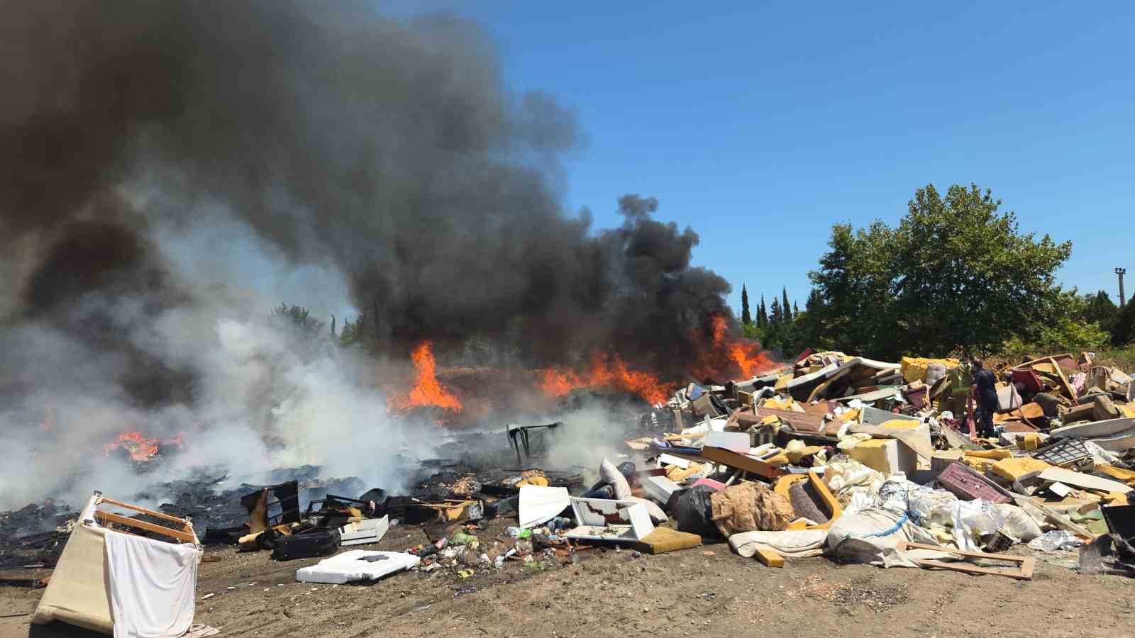 Katı atık depolama alanında yangın