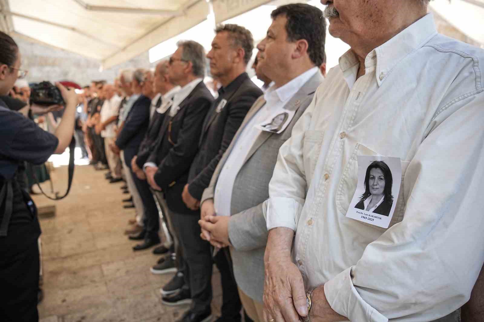Eski CHP Milletvekili Lale Karabıyık son yolculuğuna uğurlandı