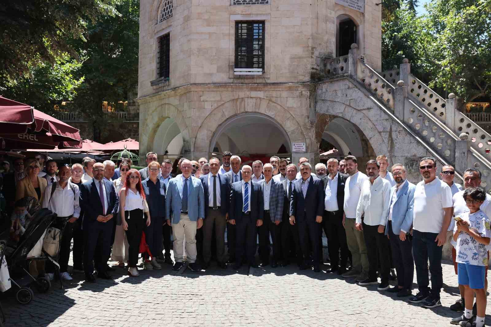 Başkan Bozbey: "Bursa turizmi için taşın altına elimizi değil, gövdemizi koyduk"