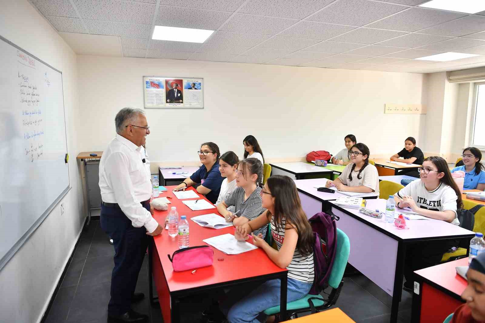 Başkan Büyükkılıç’tan Kayseri’nin 6’ncı üniversitesi KAYMEK faaliyetlerine yakın takip