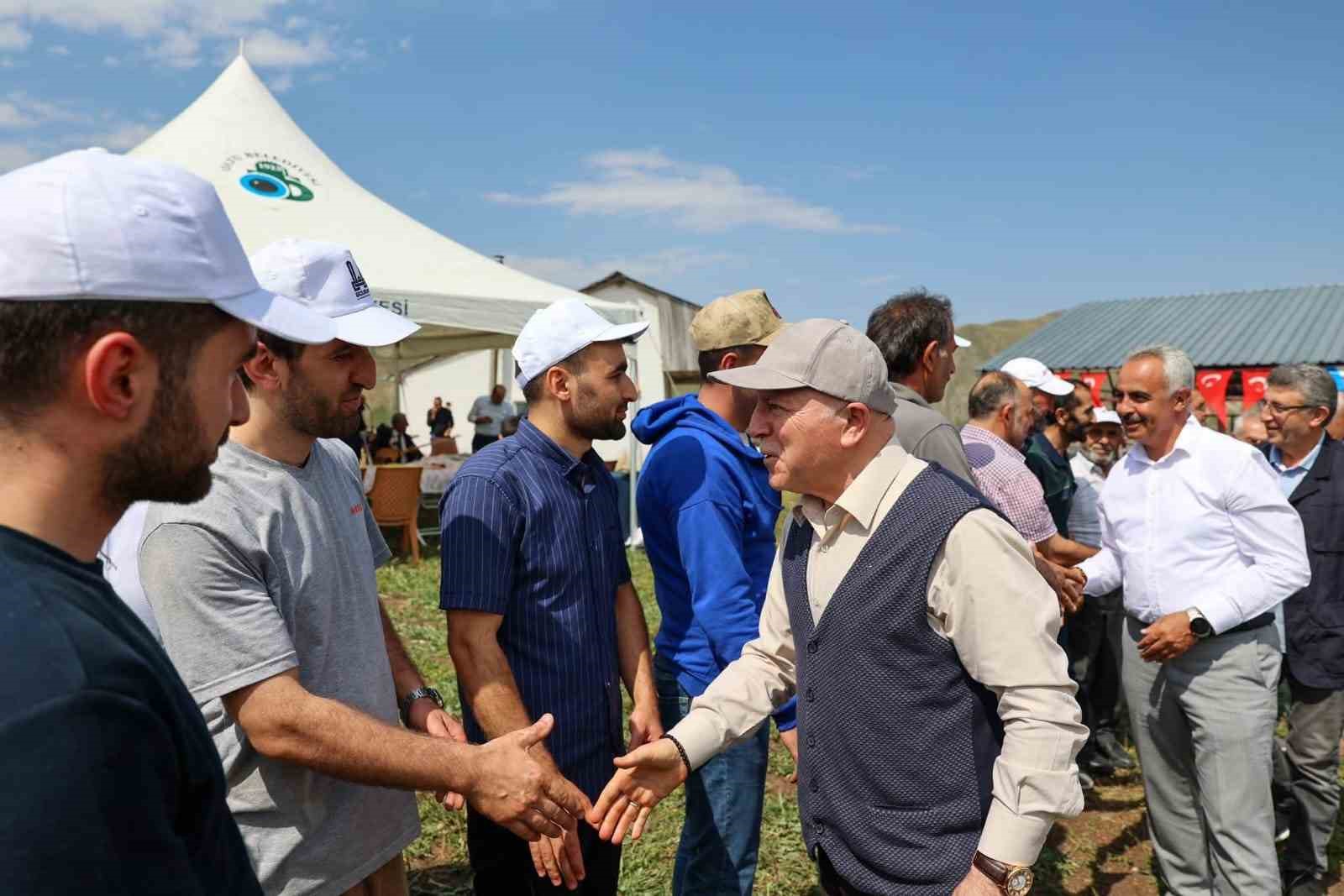 Oltu&rsquo;da &Uuml;&ccedil; Orcuk Yayla Şenliği
