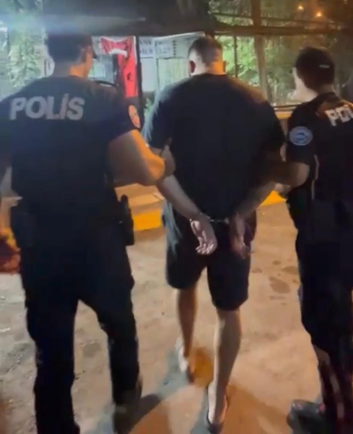 İzmir’de 11 yılla aranan şahıs yakalandı