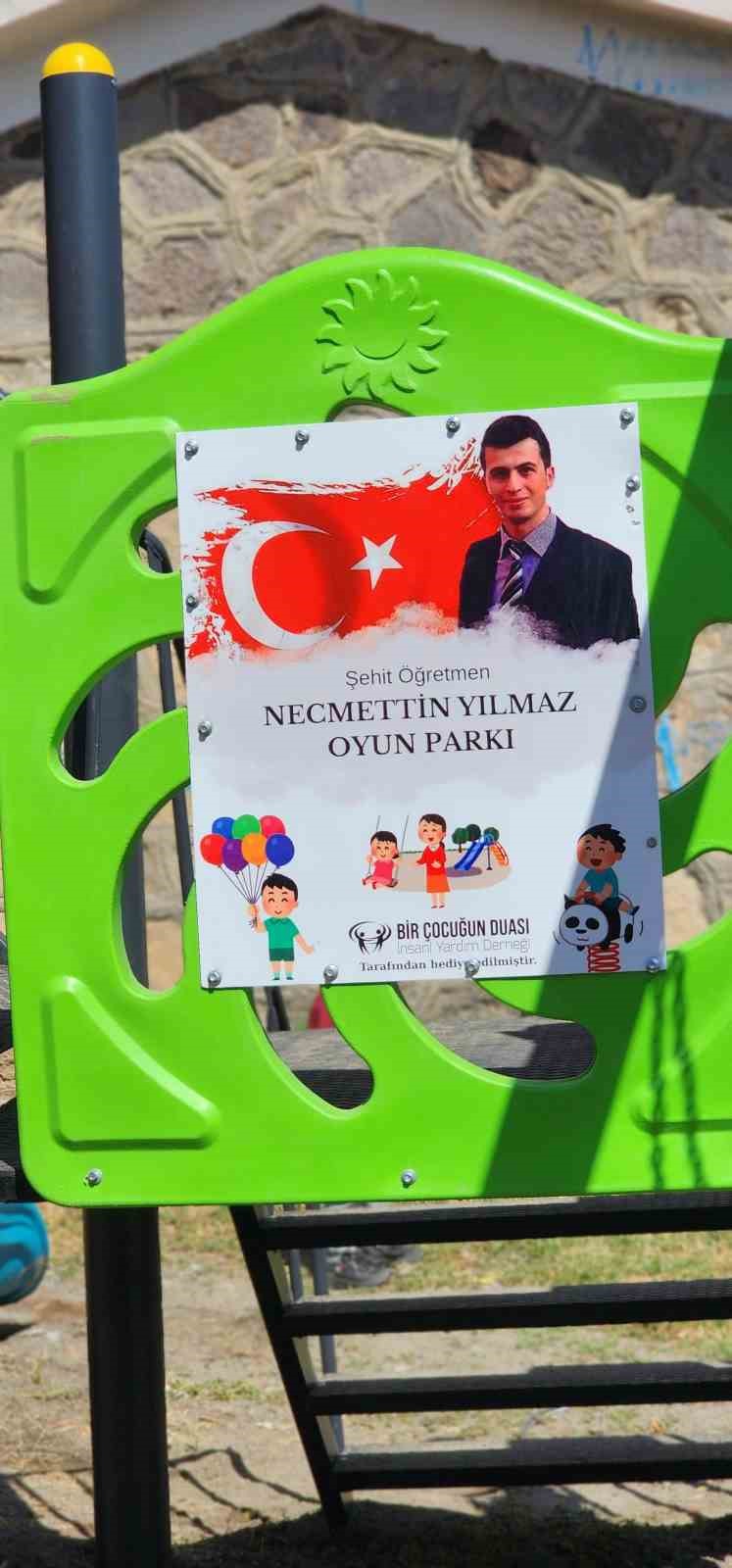 Muş’ta köye şehit Öğretmen Necmettin Yılmaz adına oyun parkı yapıldı