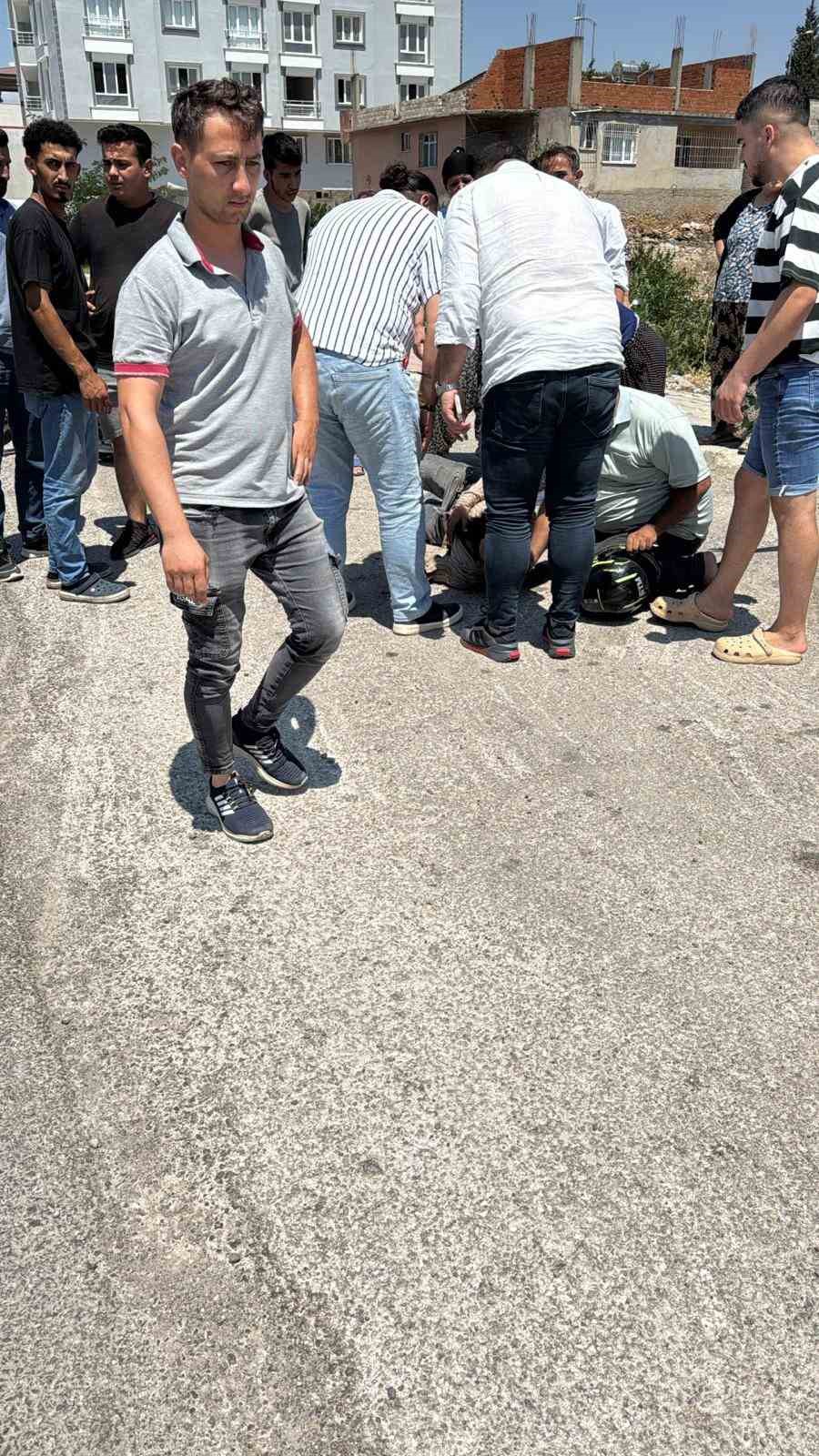 Gaziantep’te motosiklet ile otomobil çarpıştı: 2 yaralı