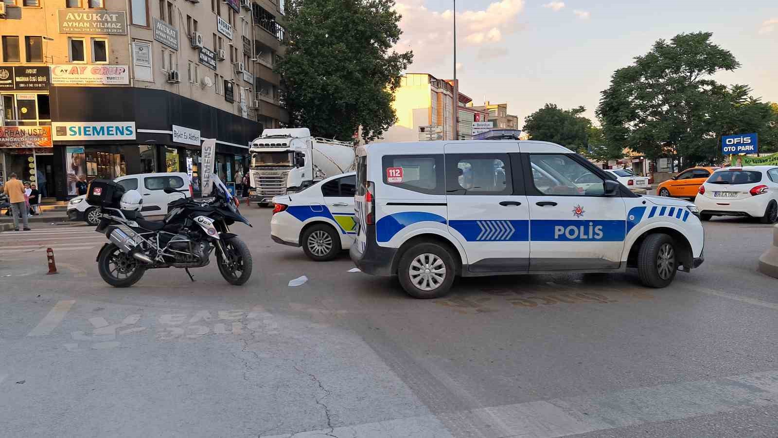 Kırıkkale’de seyir halindeki otomobil yandı
