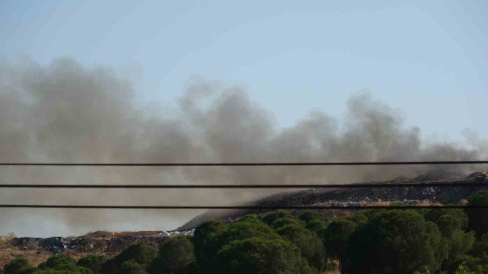 Balıkesir&rsquo;de &ccedil;&ouml;p depolama tesisinde yangın
