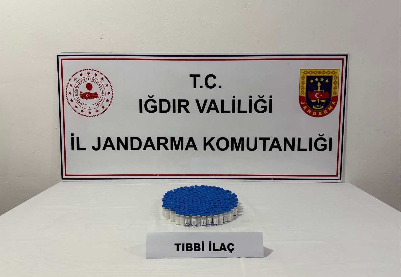 Iğdır’da kaçak sigara ve botoks operasyonu: 4 gözaltı