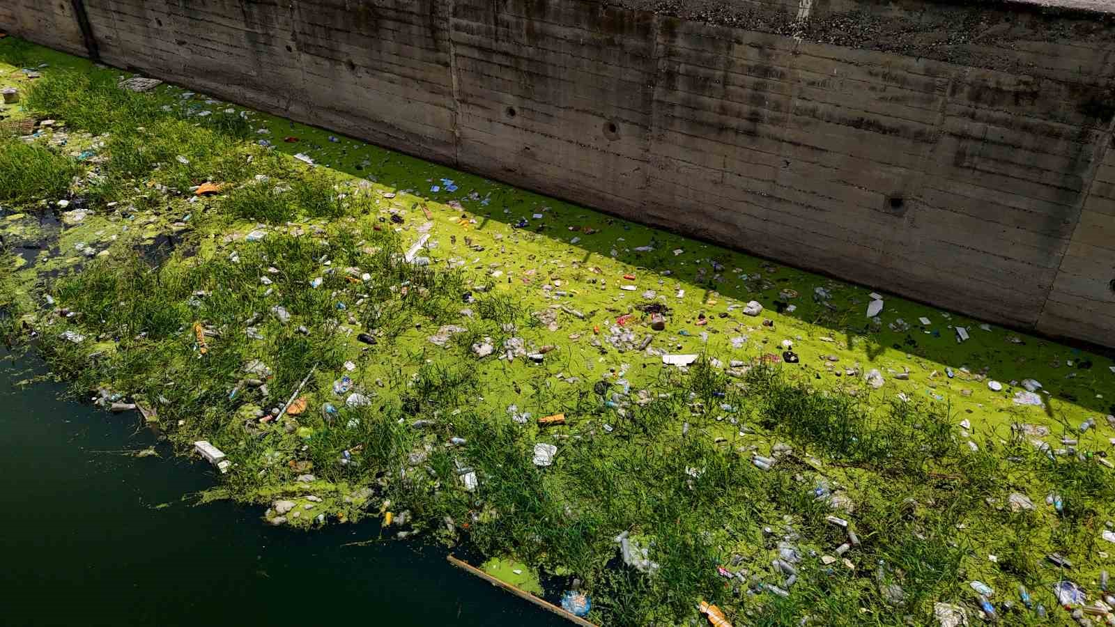 Sulama kanallarındaki kirlilik had safhaya ulaştı