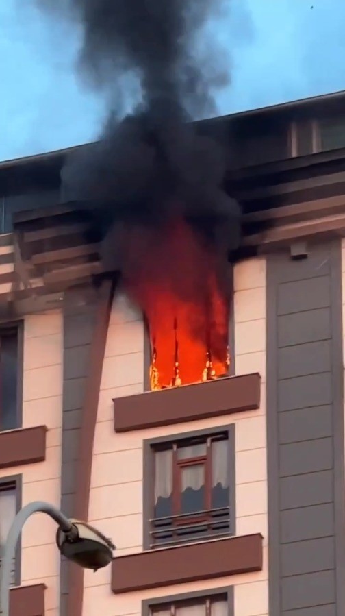 Şanlıurfa’da yangın paniği: 3 kişi dumandan etkilendi