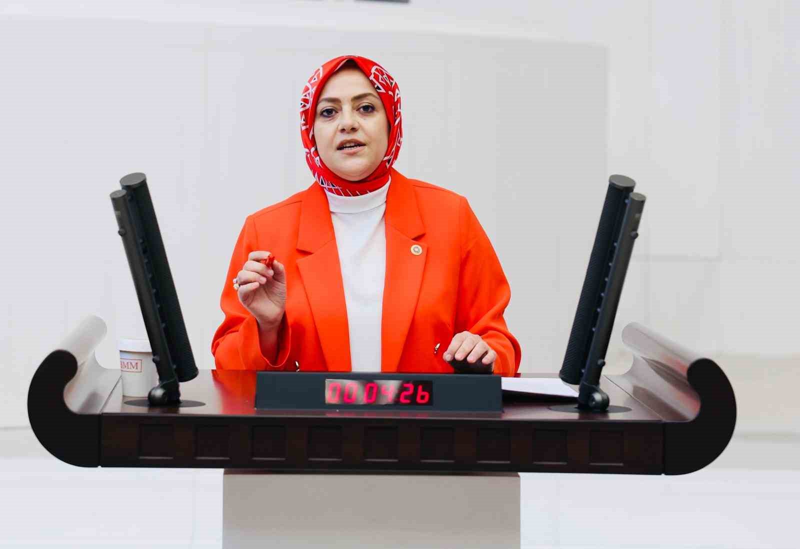 Milletvekili Ün; "Kanun teklifi, vatandaşın da sağlık çalışanının da derdine çare değil"