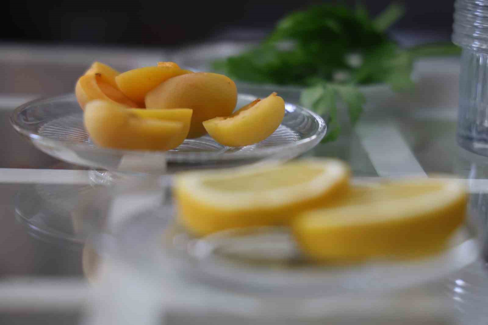 Bunaltıcı sıcak havalarda en basit karışım: "Bitkisel Churchill"