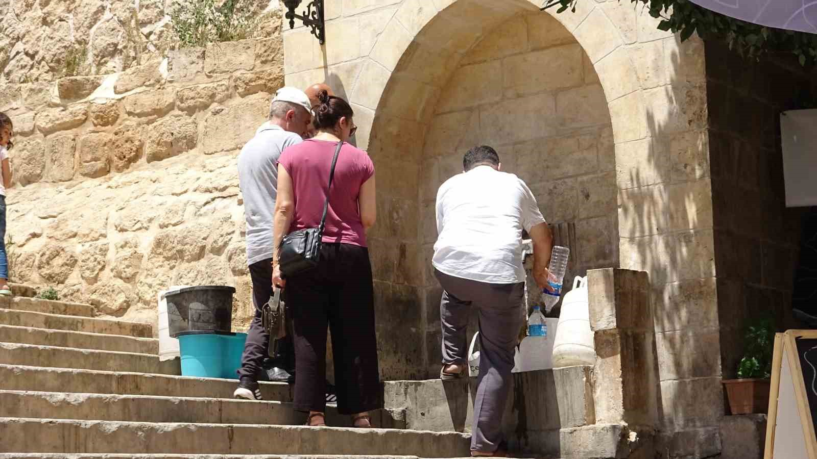 Mardin’de sıcaklar arttı, sokaklar boş kaldı