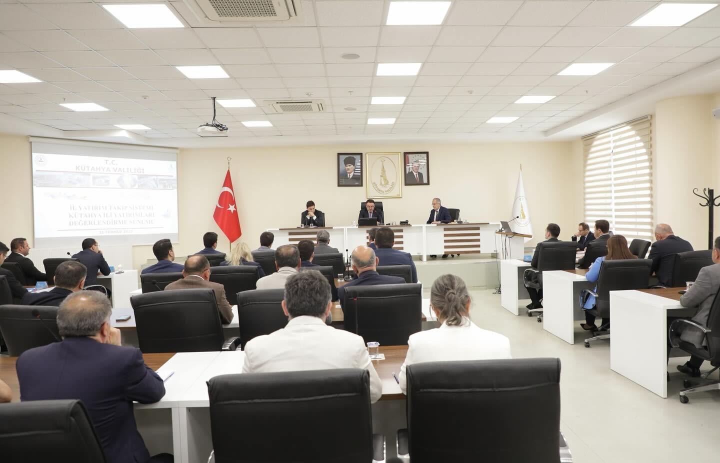 K&uuml;tahya&rsquo;nın yatırımları değerlendirildi
