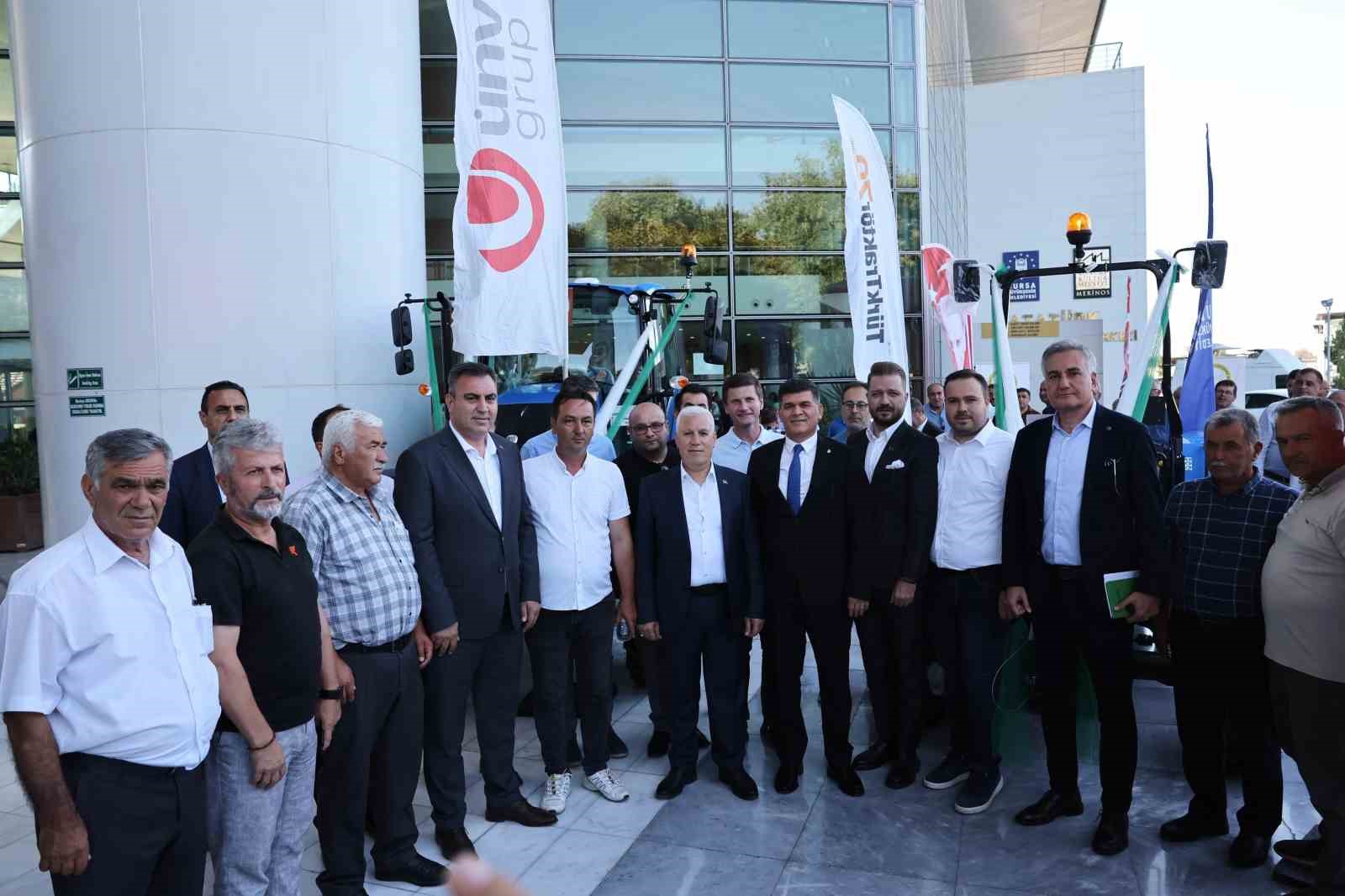 B&uuml;y&uuml;kşehir&rsquo;den kırsal mahallelere ekipman desteği
