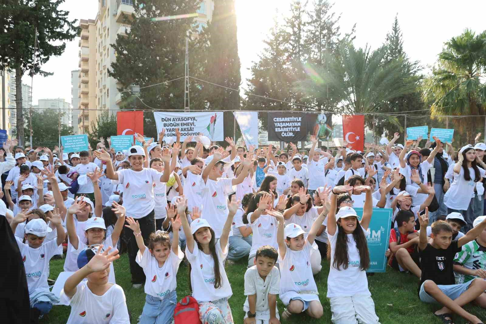 Yüzlerce öğrenci Kozan’da yaz spor şenliğinde buluştu