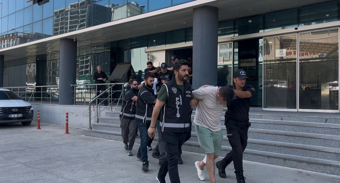 Bursa&rsquo;da silahlı su&ccedil; &ouml;rg&uuml;t&uuml;ne şafak operasyonu: 19 g&ouml;zaltı
