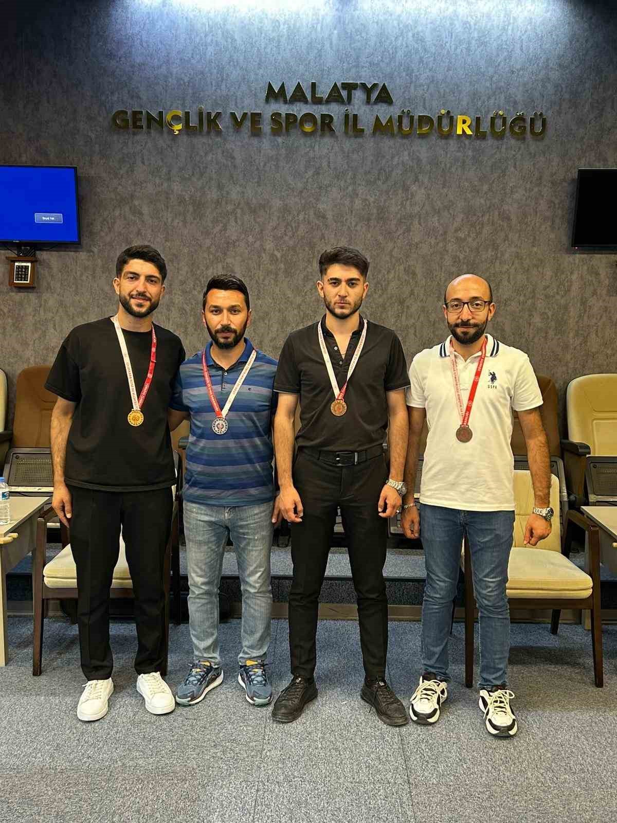 Bilardoda Elazl sporcudan baar
