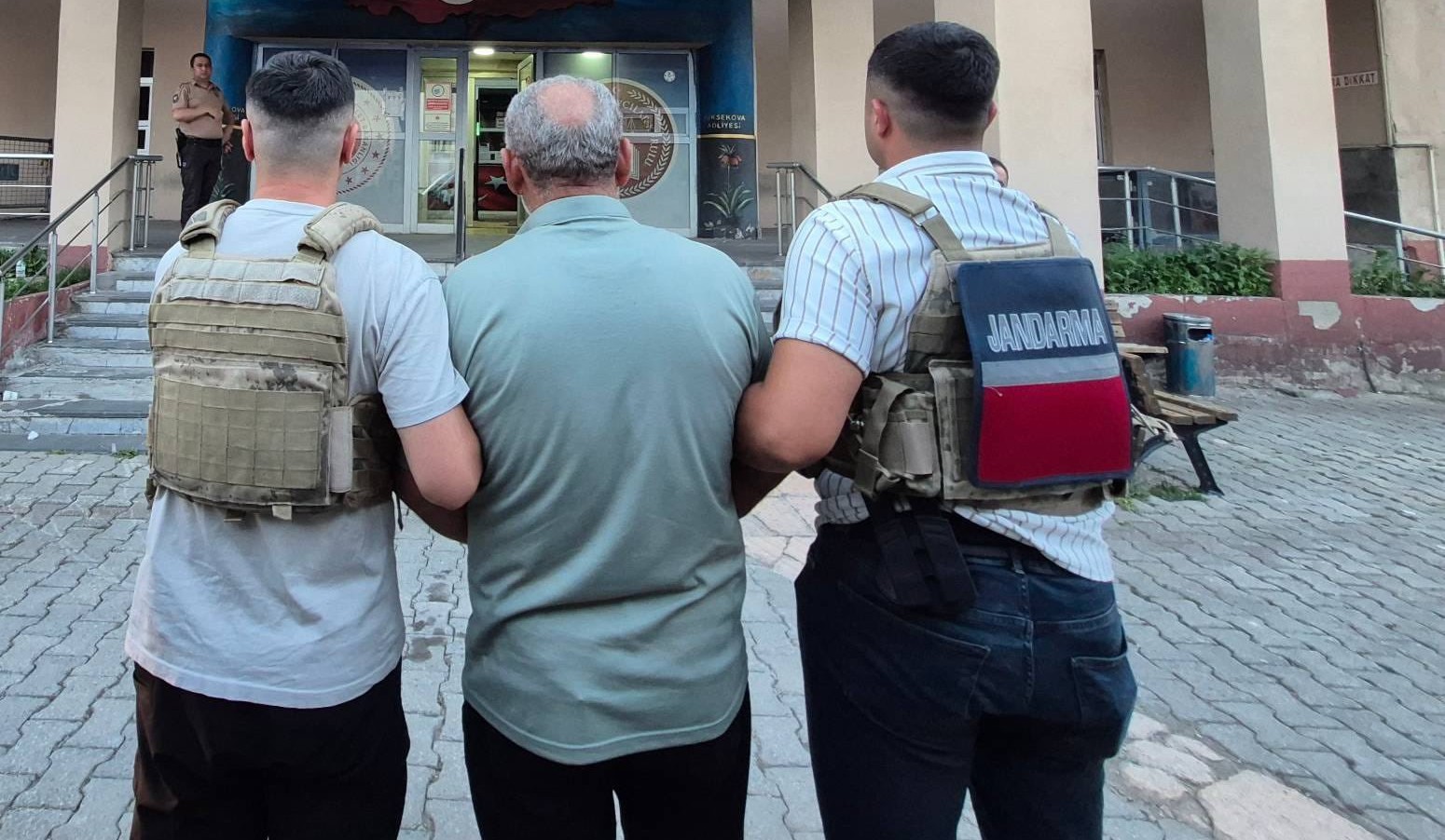 Yüksekova’da 22 yıl hapis cezası olan şahıs yakalandı