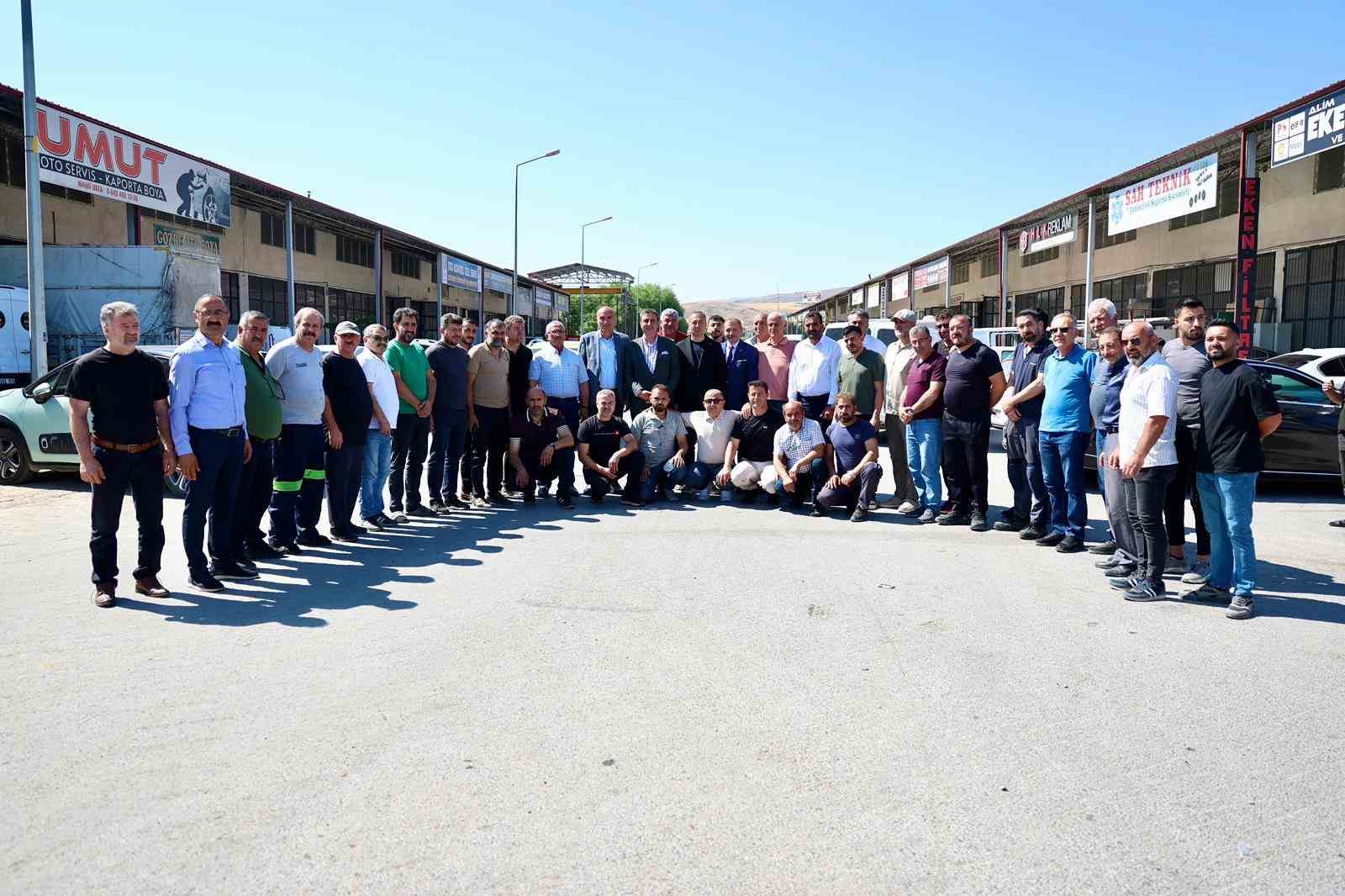 Başkan Uzun, esnafla buluşarak yapılacak projeler hakkında bilgiler verdi
