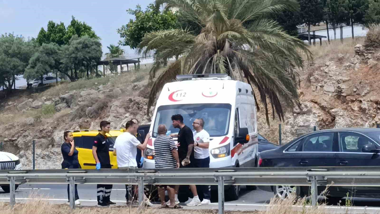 Alkollü sürücü otomobile çarpıp kaçtı, kovalamaca sonucu yakalandı