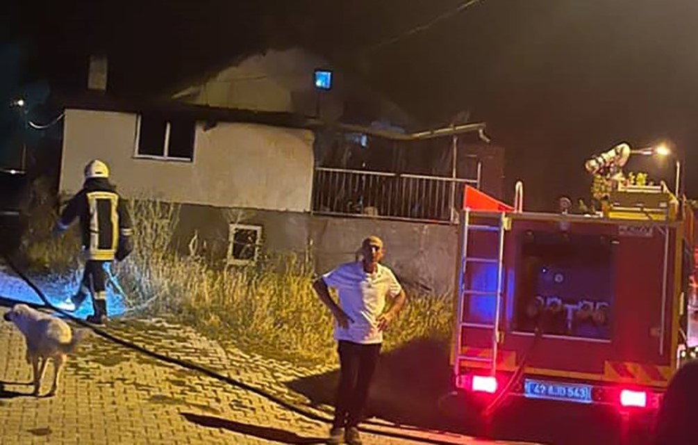 Beyşehir’de ev yangını korkuttu