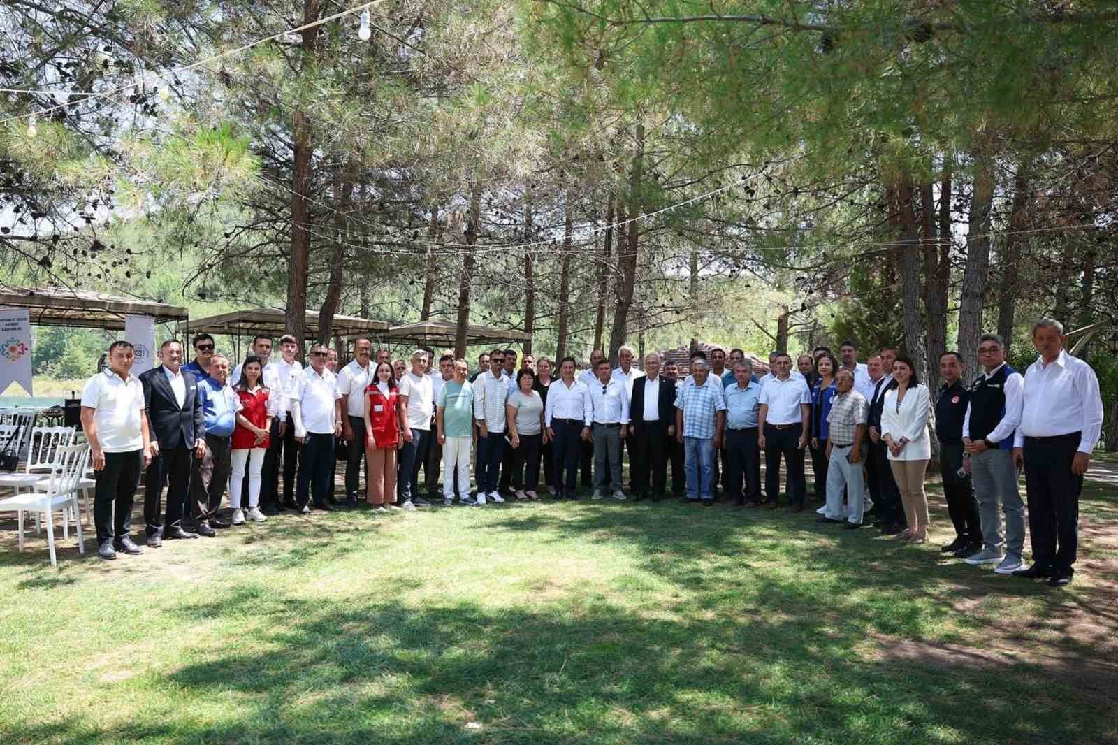 Başkan Aras Ula’da muhtarlar ve STK’ları dinledi