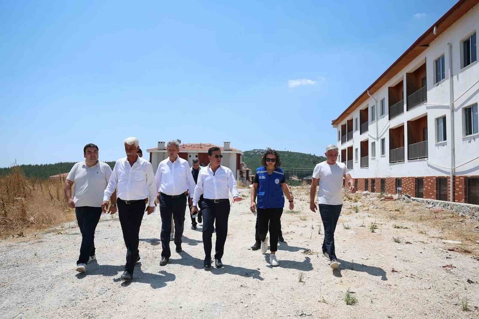 Başkan Aras Ula’da muhtarlar ve STK’ları dinledi