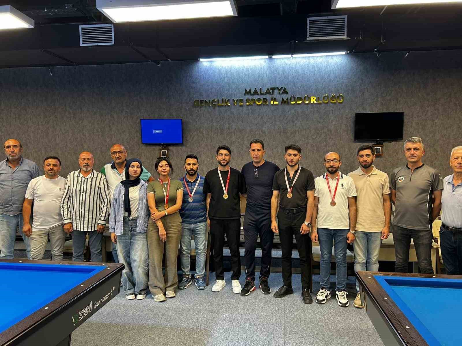 Bilardoda Elazığlı sporcudan başarı