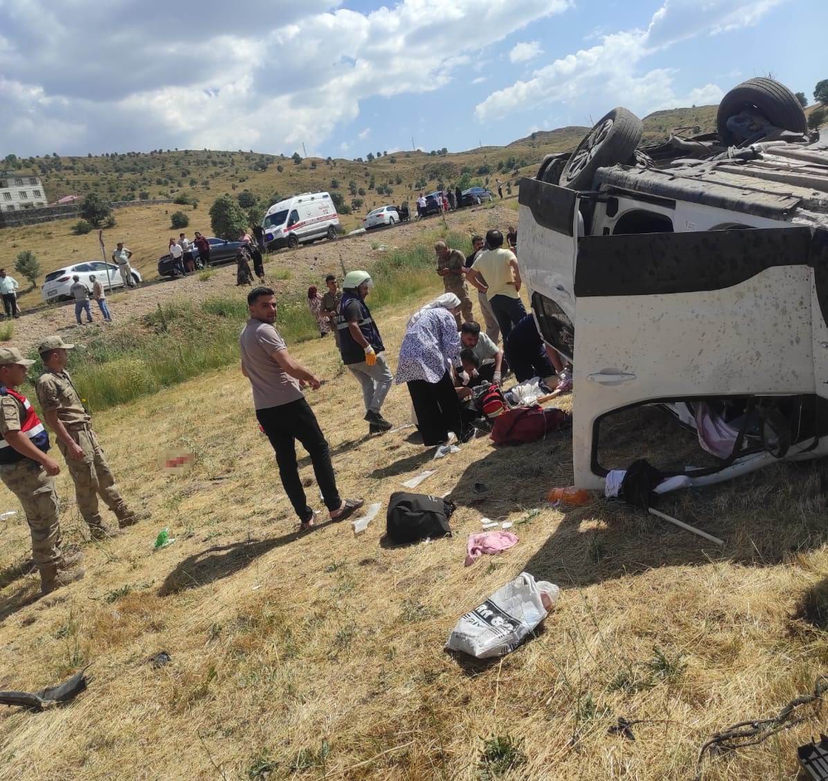 Bingöl’de feci kaza: 1 ölü, 6 yaralı