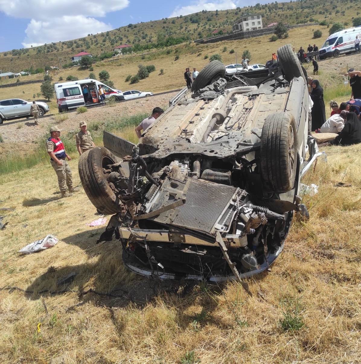 Bing&ouml;l&rsquo;de feci kaza: 1 &ouml;l&uuml;, 6 yaralı
