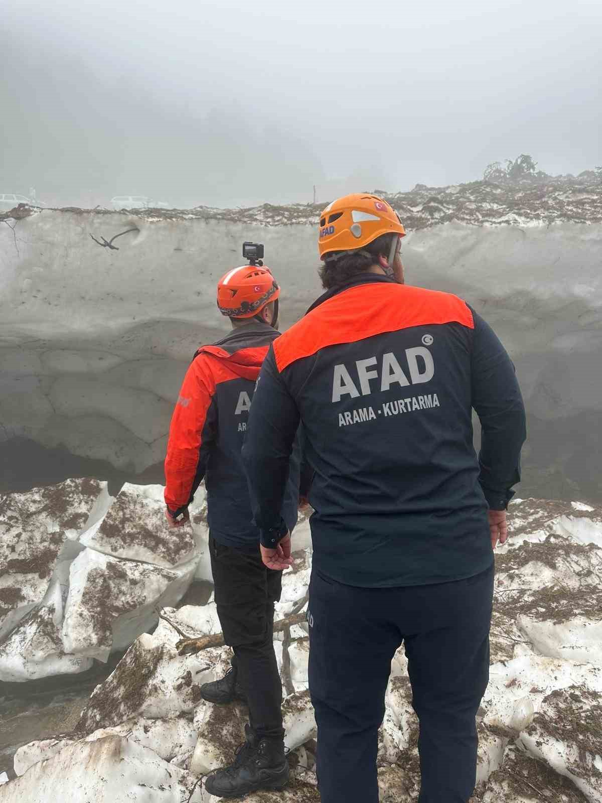 Kar k&uuml;tlesi altında kalan kadının cansız bedenine ulaşıldı
