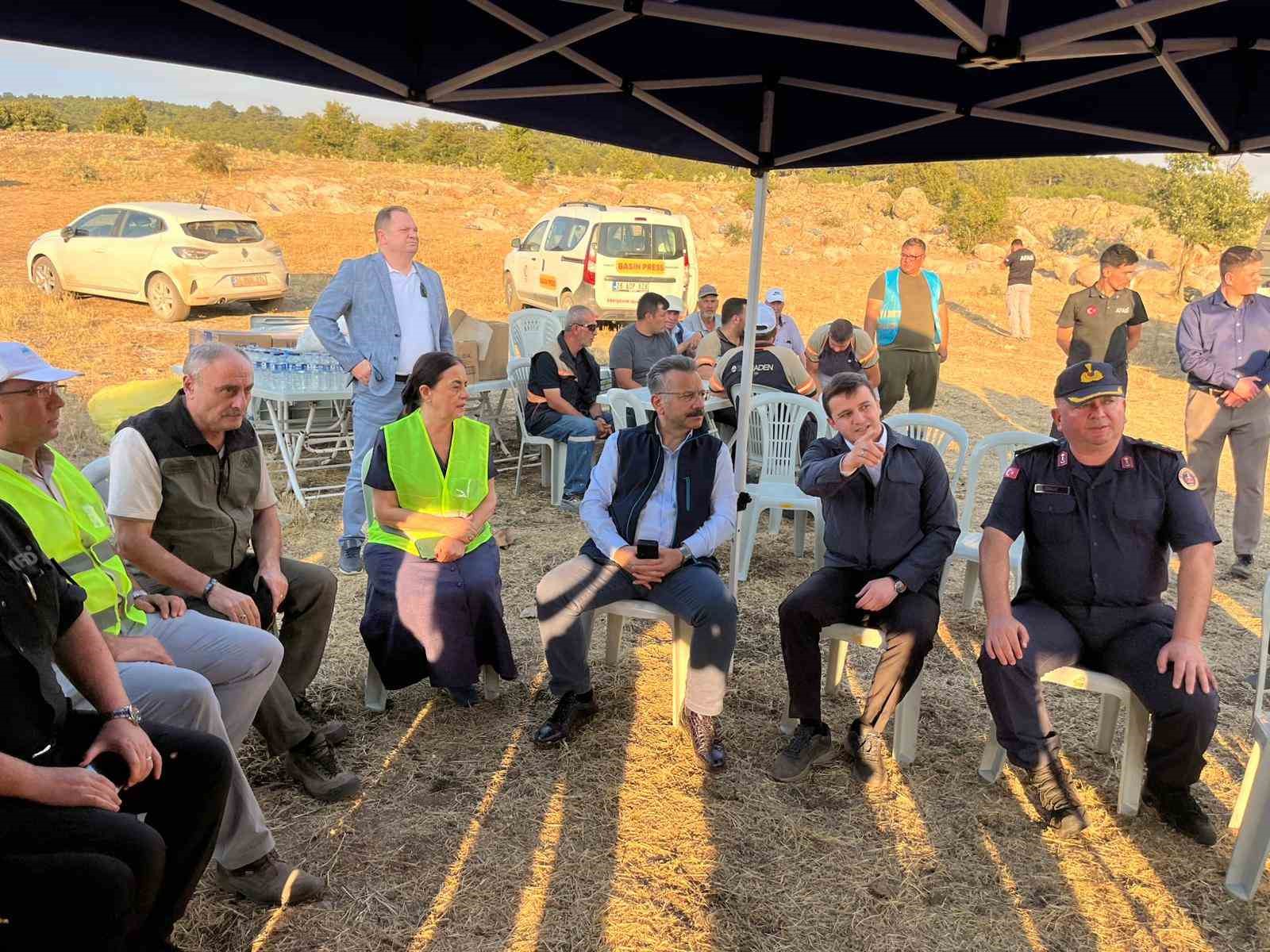 Eskişehir Valisi Aksoy: "Yangında 60 hektar alan zarar g&ouml;rd&uuml;"
