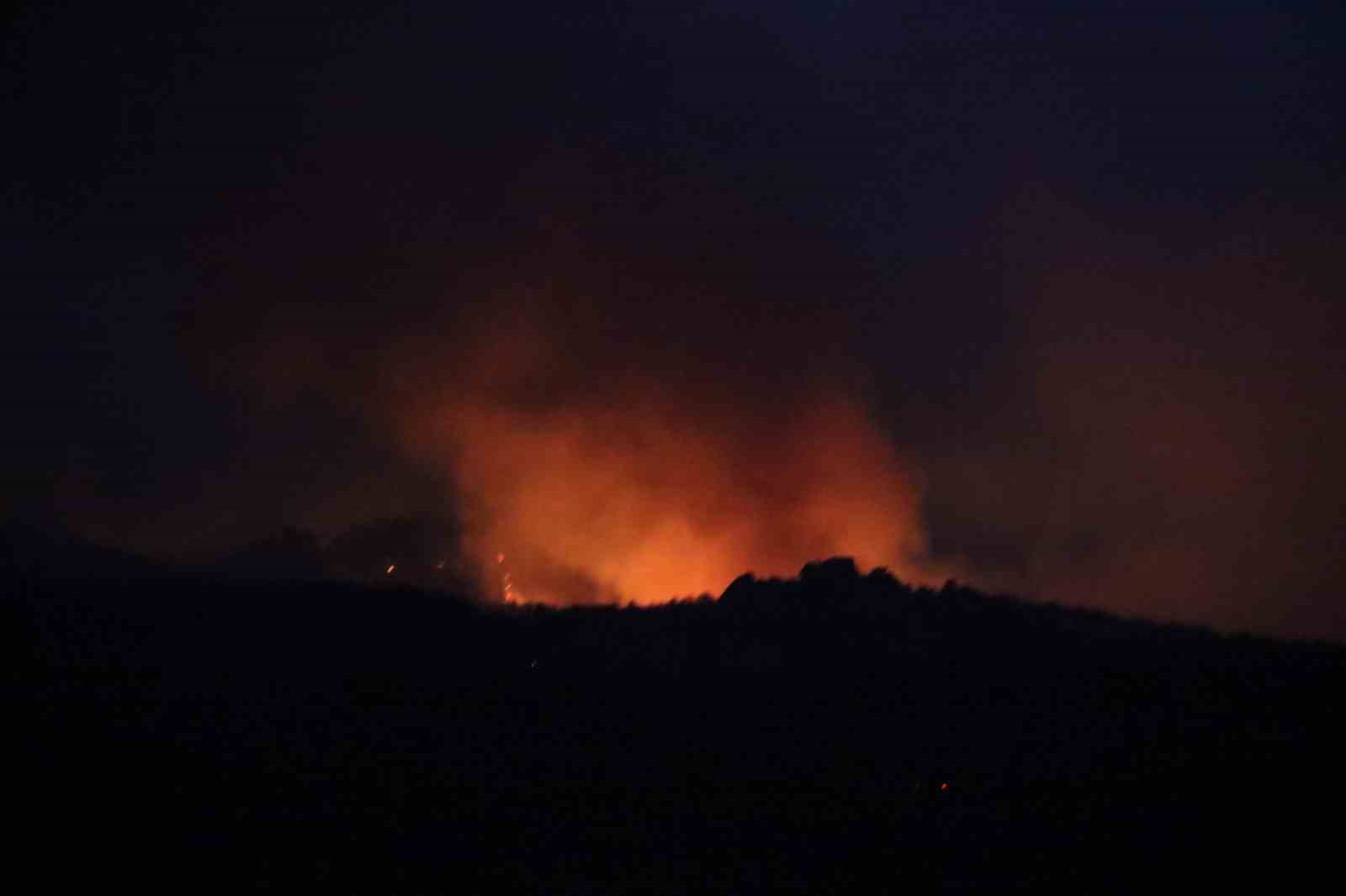 Eskişehir’de orman yangınına havadan müdahaleye ara verildi