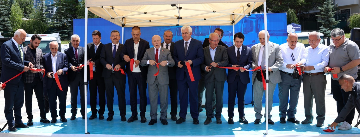 B&uuml;y&uuml;kşehir 19. ara&ccedil; filosunu tanıttı
