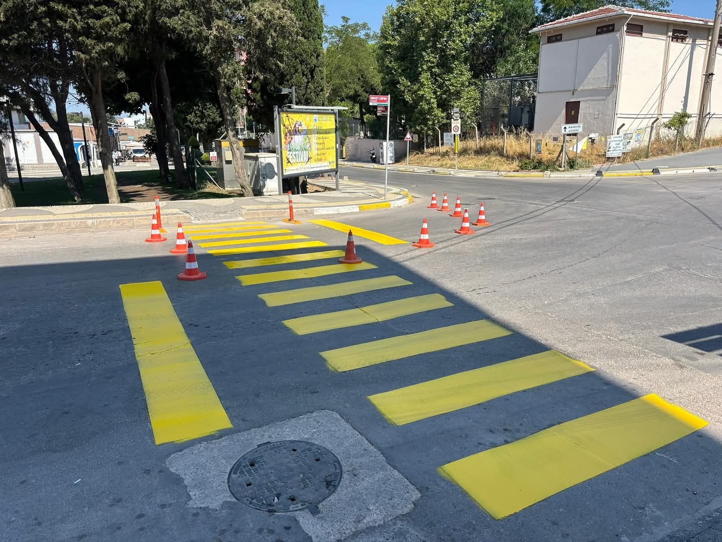 Bandırma&rsquo;da yaya ge&ccedil;itleri yenileniyor
