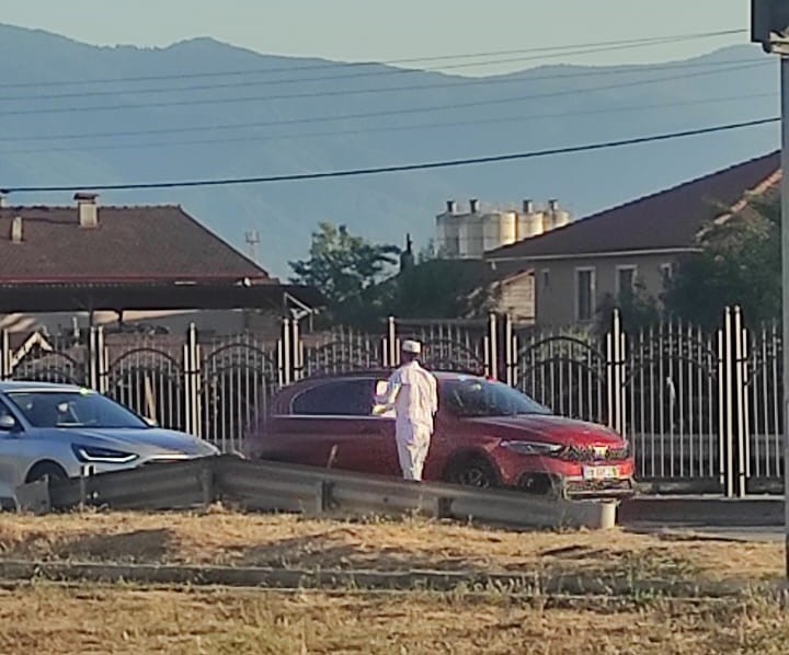 "Kızlarım kanser" diyerek para topladı
