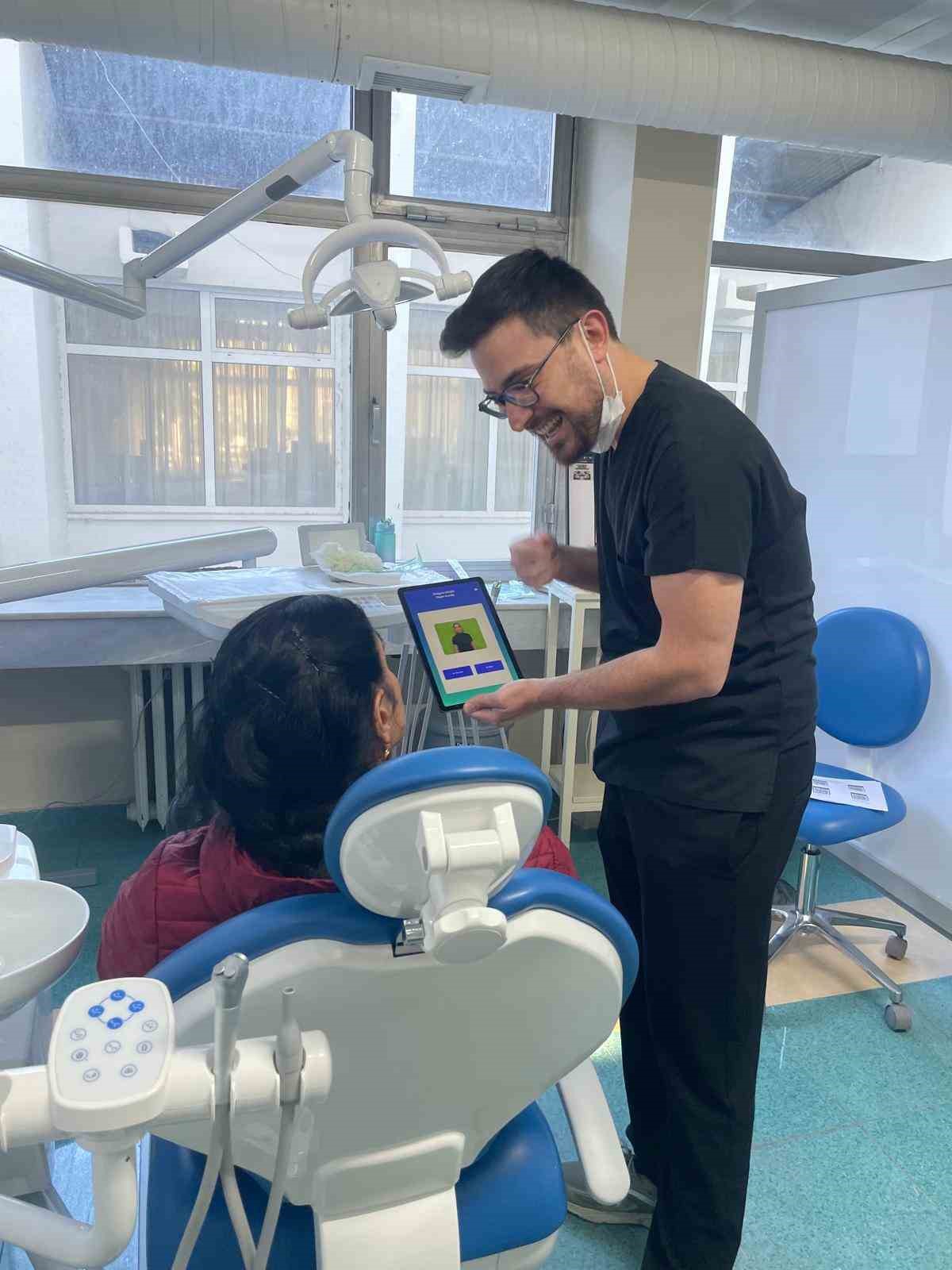 E&Uuml; Diş Hekimliği Fak&uuml;ltesi, modern eğitimiyle geleceğin hekimlerini yetiştiriyor
