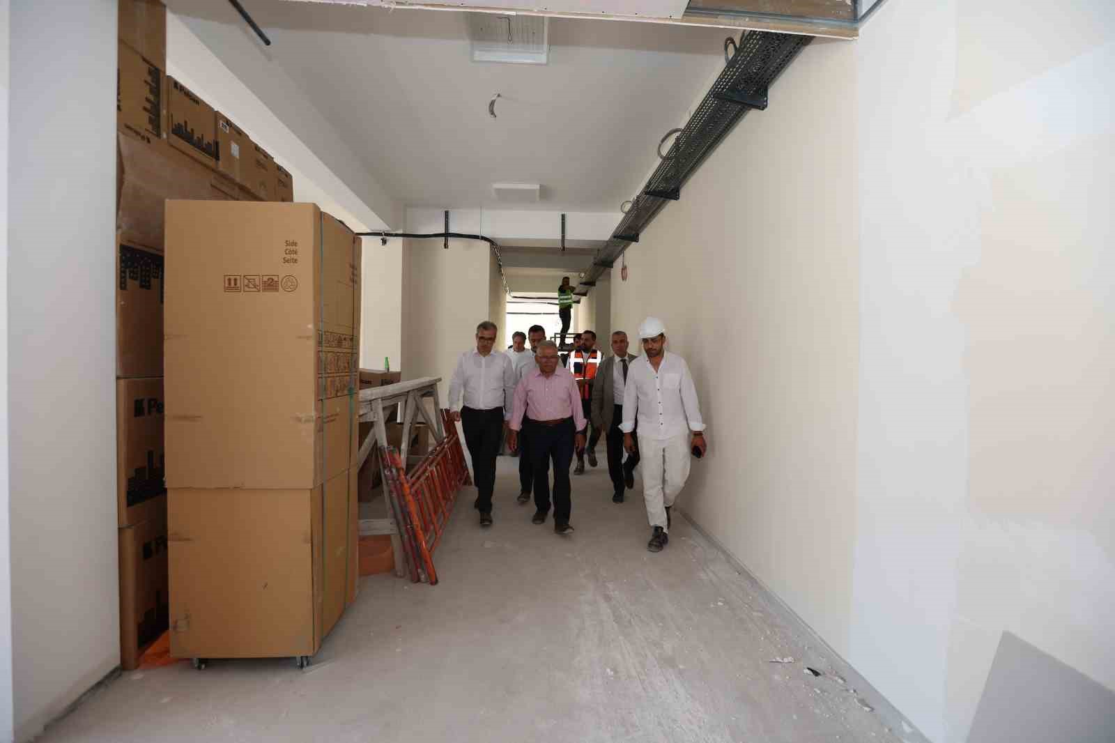 Altınoluk Sosyal Yaşam Merkezi’ni inceleyen Başkan Büyükkılıç’tan ‘eser ve hizmet siyaseti’ vurgusu