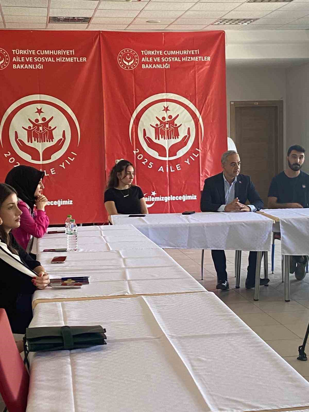 Elazığ’da 40 kişilik psikososyal ekibine eğitim