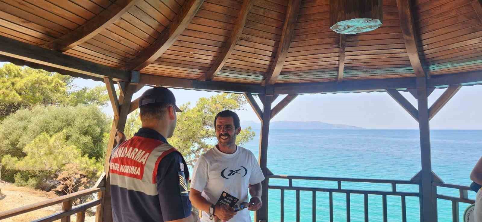 Jandarma ekipleri &ccedil;evre ve orman yangınlarına karşı bilgilendirdi
