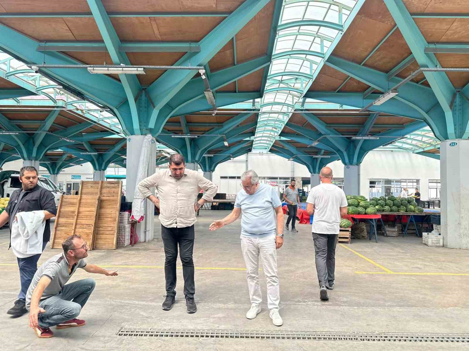 Başkan Mirza, imalathane ve Kapalı Pazar Yeri’nde incelemelerde bulundu