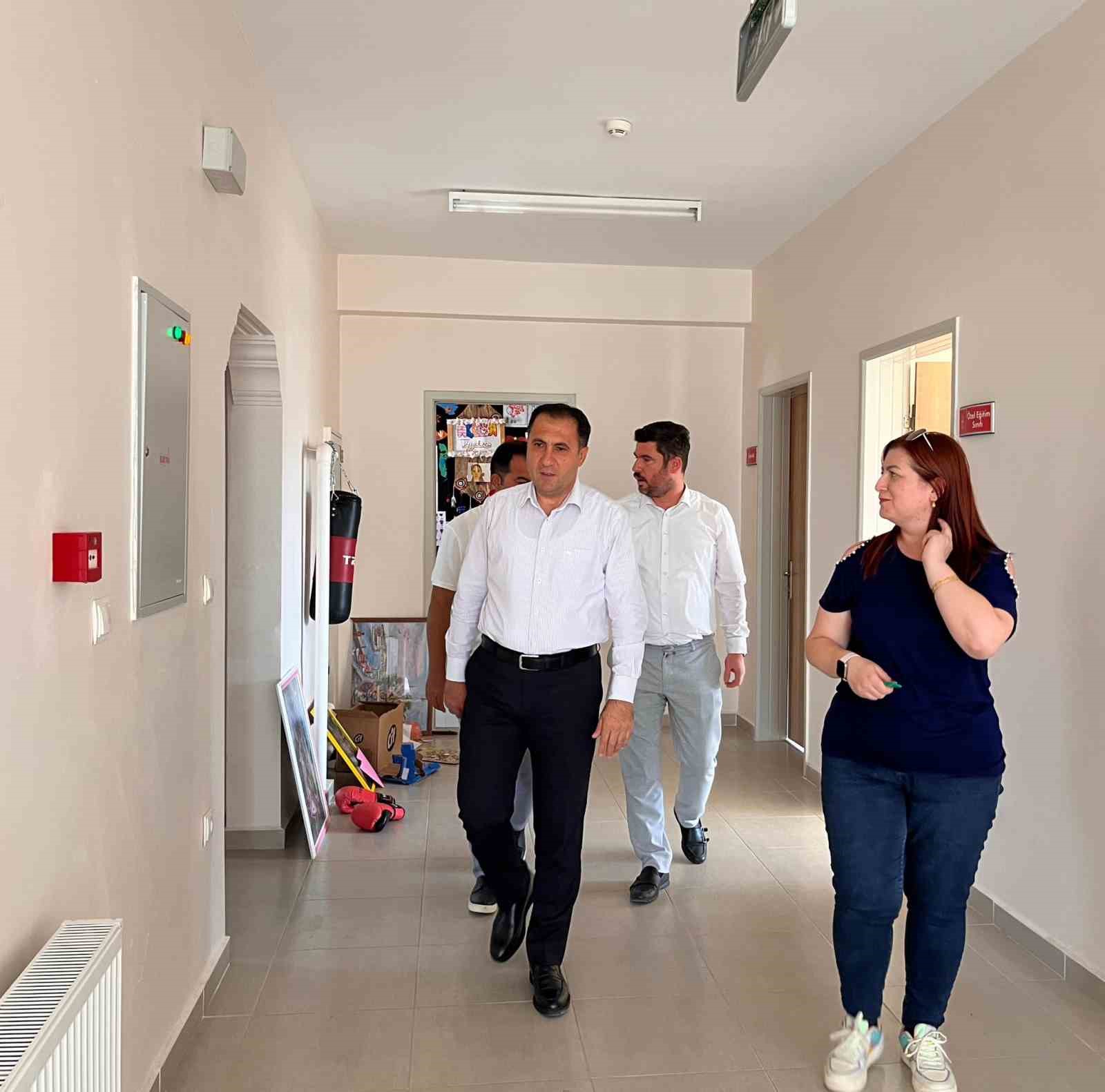 Aile ve Sosyal Hizmetler İl M&uuml;d&uuml;r&uuml;, &Ccedil;ocuk Evleri Sitesi&rsquo;nde incelemelerde bulundu
