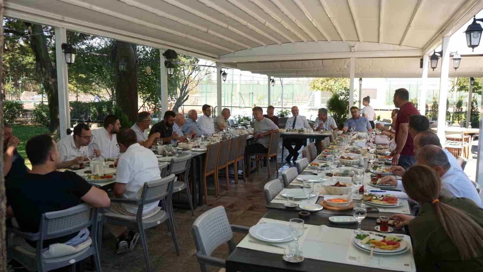 Fikir sofrası buluşmaları devam ediyor