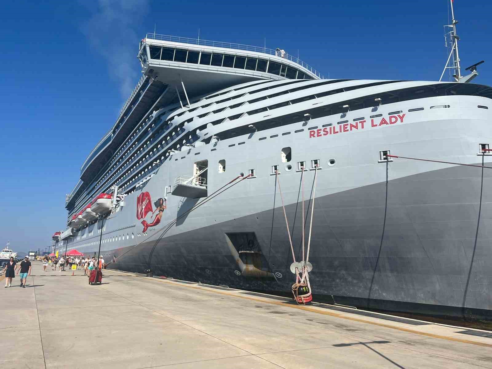 Bodrum’a 2 bin 600 yolcu getirdi