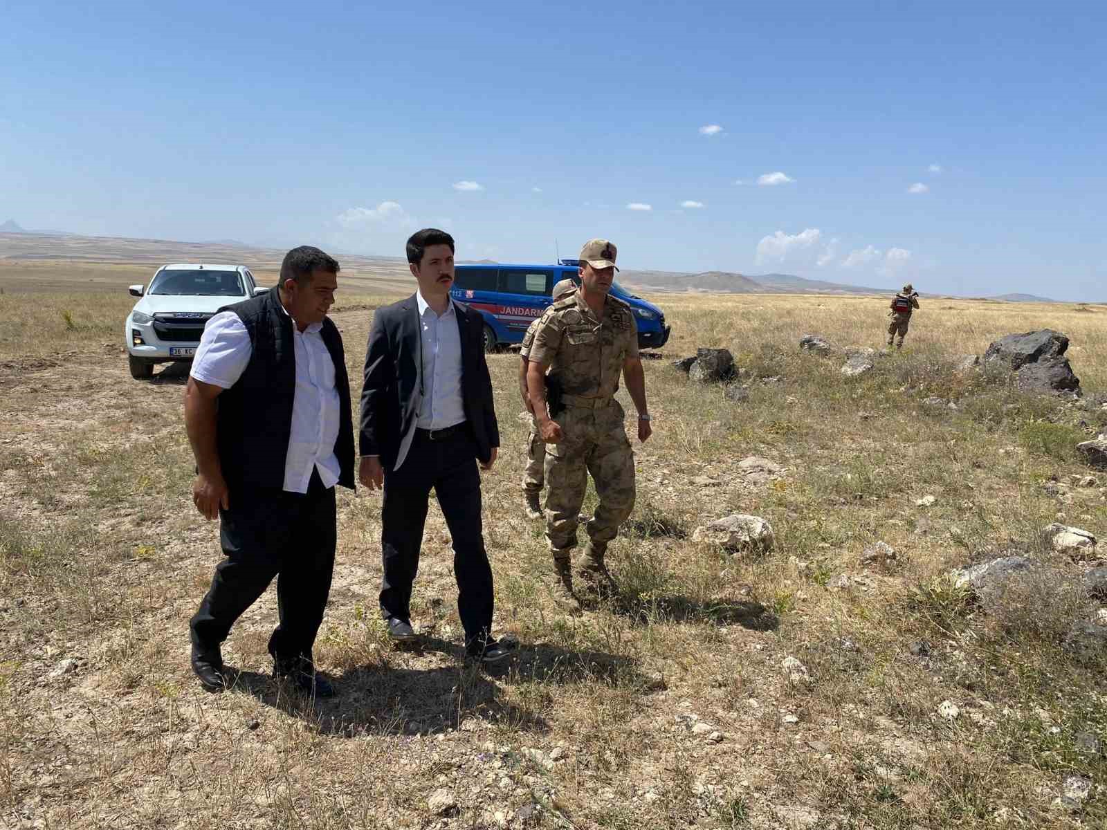 Kaymakam Kahraman, k&ouml;y ziyaretlerini s&uuml;rd&uuml;r&uuml;yor
