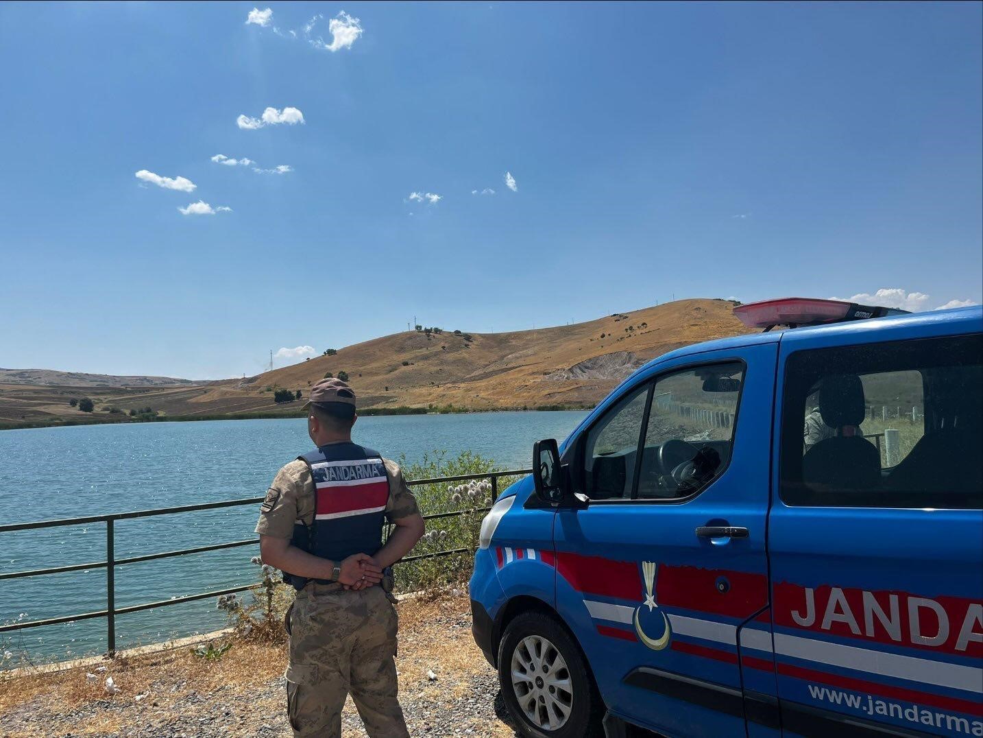 Elazığ&rsquo;da jandarma ekipleri, su kenarlarında denetim yaptı
